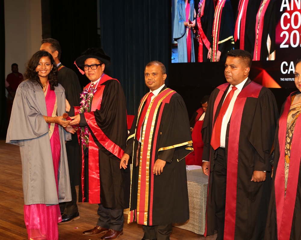 195 Graduate At CA Sri Lanka Business School Convocation With Masters 195-graduate-at-ca-sri-lanka-business-school-convocation-with-masters